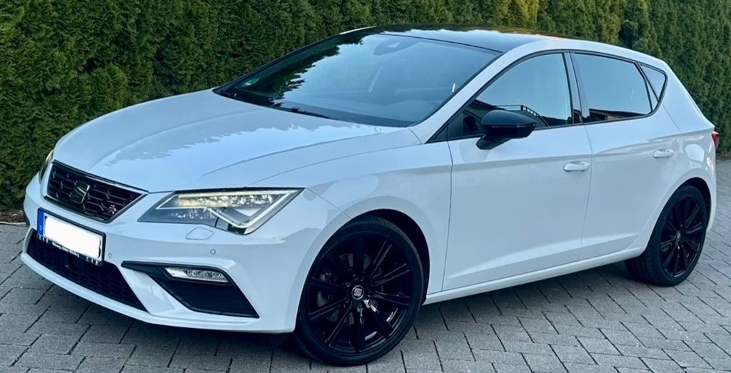 Seat Leon 95.000 km 15.900 &euro; Paderborn 33100