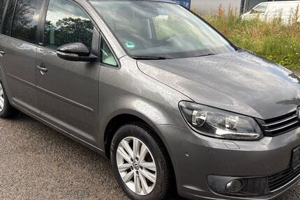 VW Touran 281.000 km 5.700 &euro; Knetzgau 97478
