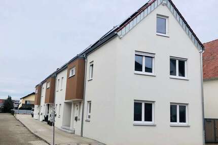 Haus Offenbach an der Queich - 7 Zimmer, 145 m&sup2;, 1.500&euro; | Angebot:27147851