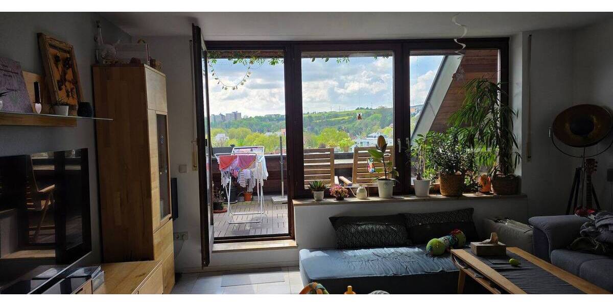 Etagenwohnung Würzburg Versbach - 3 Zimmer, 90 m&sup2;, 1.075&euro; | Angebot:26436730