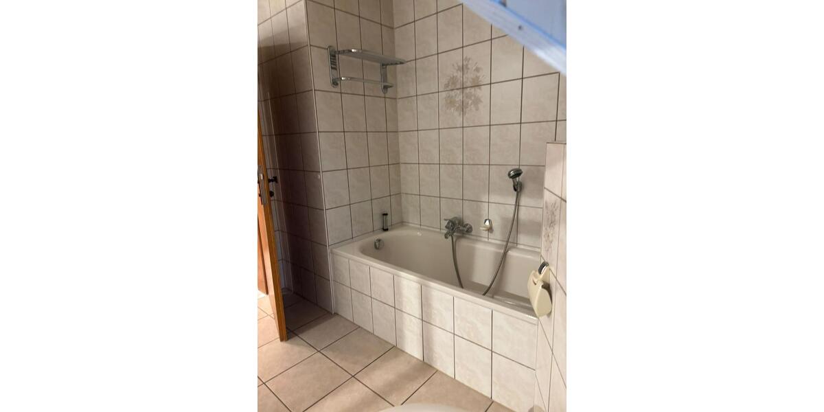 Etagenwohnung Prosselsheim - 3.5 Zimmer, 95 m&sup2;, 700&euro; | Angebot:26313120