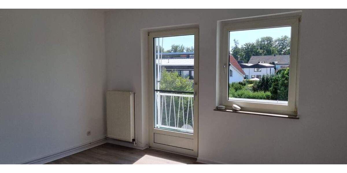 Etagenwohnung Lage - 3 Zimmer, 64 m&sup2;, 595&euro; | Angebot:24909775