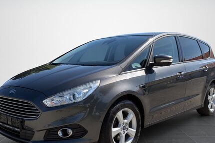 Ford S-Max 207.700 km 9.999 &euro; Valley , Landkreis Miesbach 83626