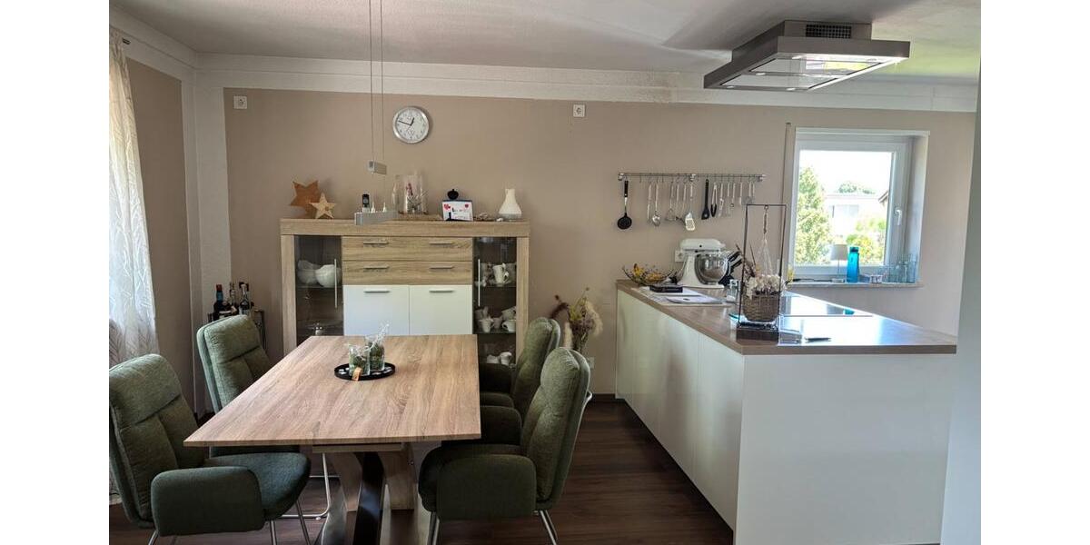 Etagenwohnung Sankt Leon-Rot Rot - 4.5 Zimmer, 120 m&sup2;, 1.550&euro; | Angebot:25220909