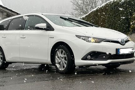 Toyota Auris 102.000 km 17.000 &euro; Grafling 94539