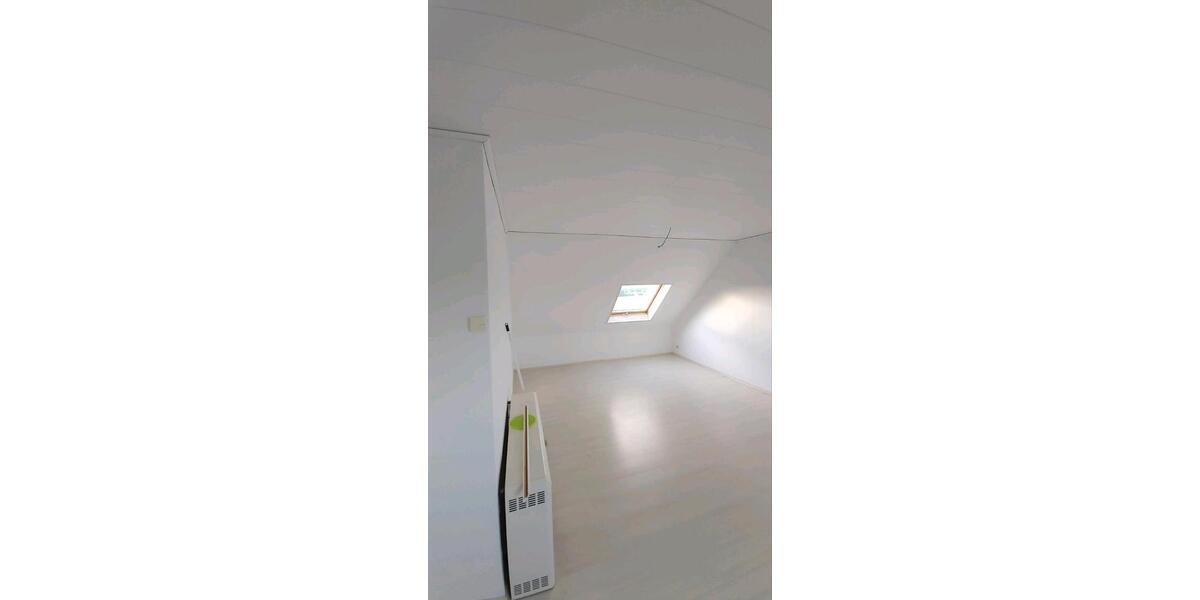 Dachgeschoßwohnung Essen Stadtbezirk VII - 2 Zimmer, 68 m&sup2;, 390&euro; | Angebot:26403778