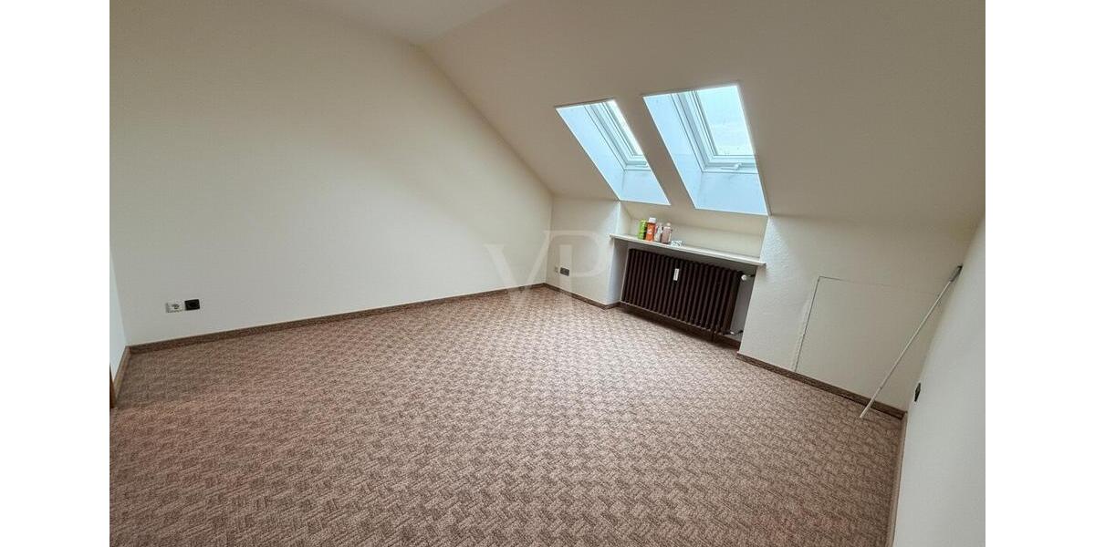 Dachgeschoßwohnung Bad Windsheim - 4 Zimmer, 89 m&sup2;, 900&euro; | Angebot:25961548
