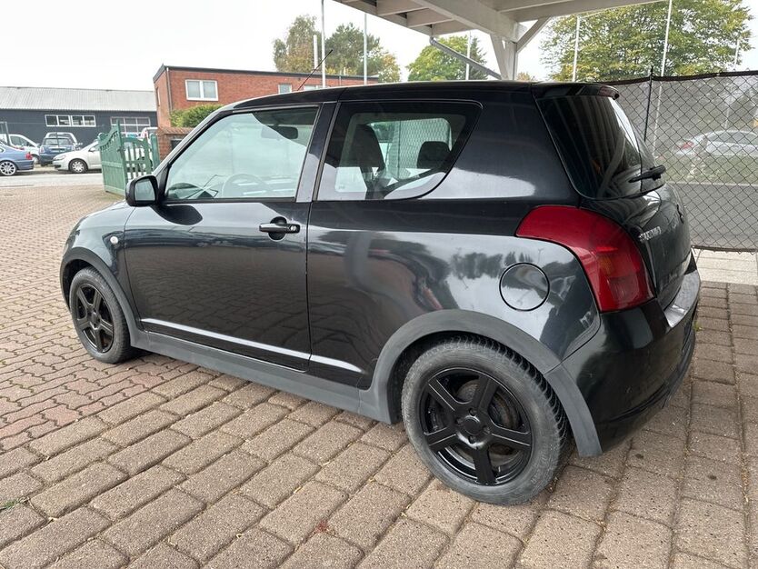 Suzuki Swift 200.000 km 2.400 € Lübeck 23560
