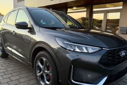 Ford Kuga 14.000 km 30.900 &euro; Rohrdorf-Thansau 83101