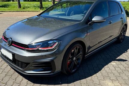 VW Golf 49.000 km 24.500 &euro; Hille 32479
