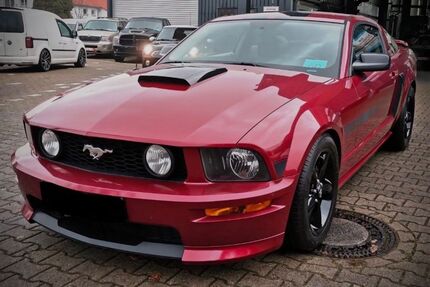 Ford Mustang 160.000 km 17.400 &euro; Wesel 46483
