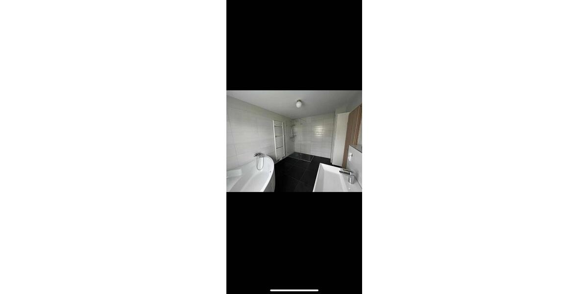 Saniertes Reihenmittelhaus mit Garten in Nürnberg Eibach 4 zimmer