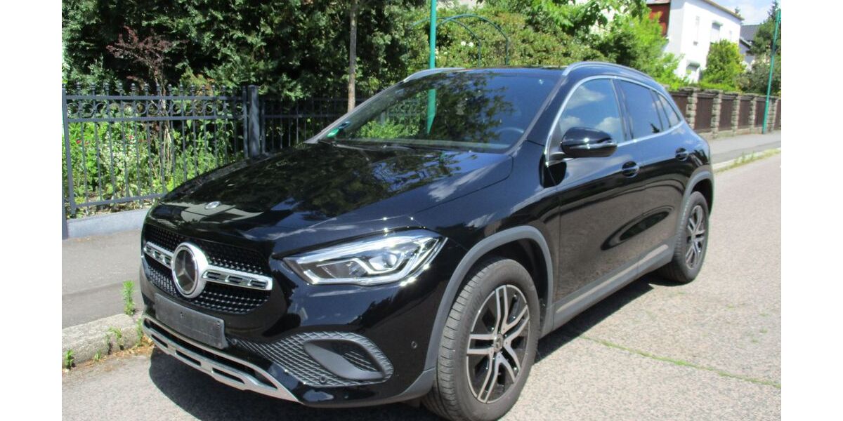 Mercedes-Benz GLA 200 34.000 km 29.999 &euro; Naunhof 04683