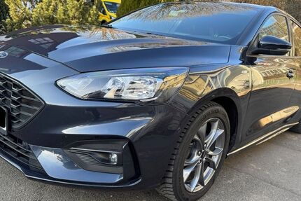 Ford Focus 76.500 km 17.700 &euro; Filderstadt 70794