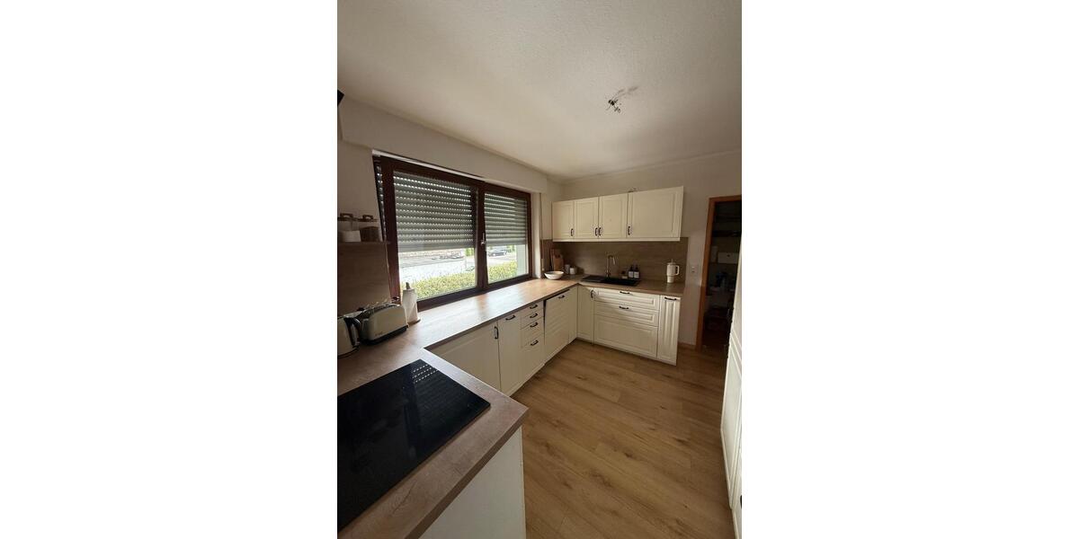 Etagenwohnung Augustdorf - 4 Zimmer, 105 m&sup2;, 1.000&euro; | Angebot:26414685