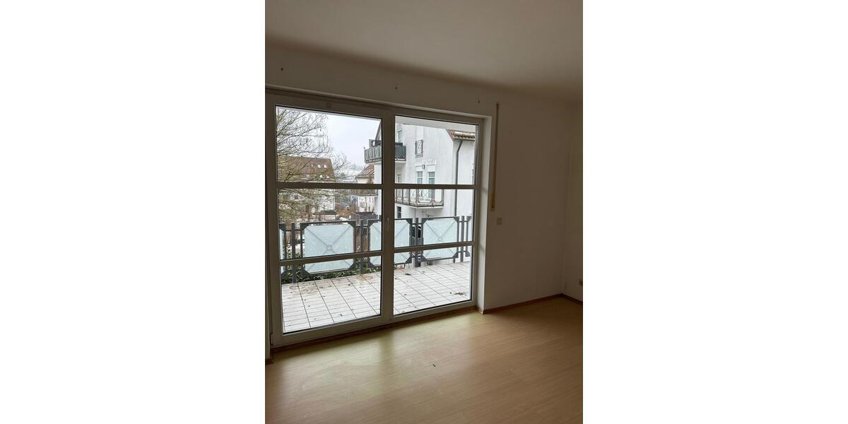 Etagenwohnung Bad Abbach - 2 Zimmer, 61 m&sup2;, 680&euro; | Angebot:24719067