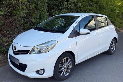 Toyota Yaris 71.500 km 8.850 &euro; Overath 51491