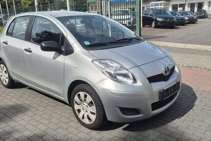 Toyota Yaris 150.000 km 2.700 € Chemnitz 09120