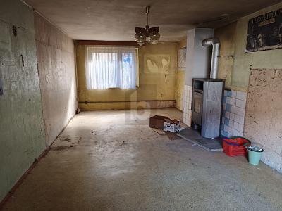 CHARMANTE LAGE MIT HANDWERKLICHEN POTENZIAL - Einfamilienhaus Römhild | Angebot:25630465