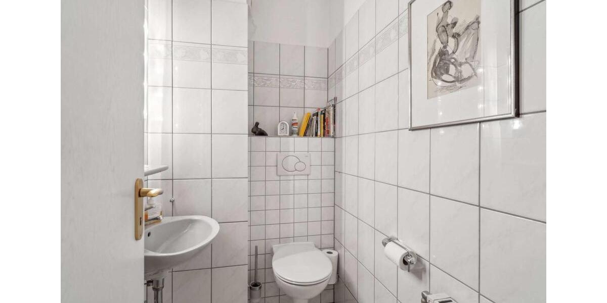 Einfamilienhaus Solms - 7 Zimmer, 194 m&sup2;, 2.800&euro; | Angebot:26091109