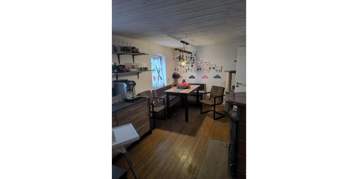 Haus zur Miete – ca. 120 m² – Altbau, teilmodernisiert Creglingen 5 zimmer