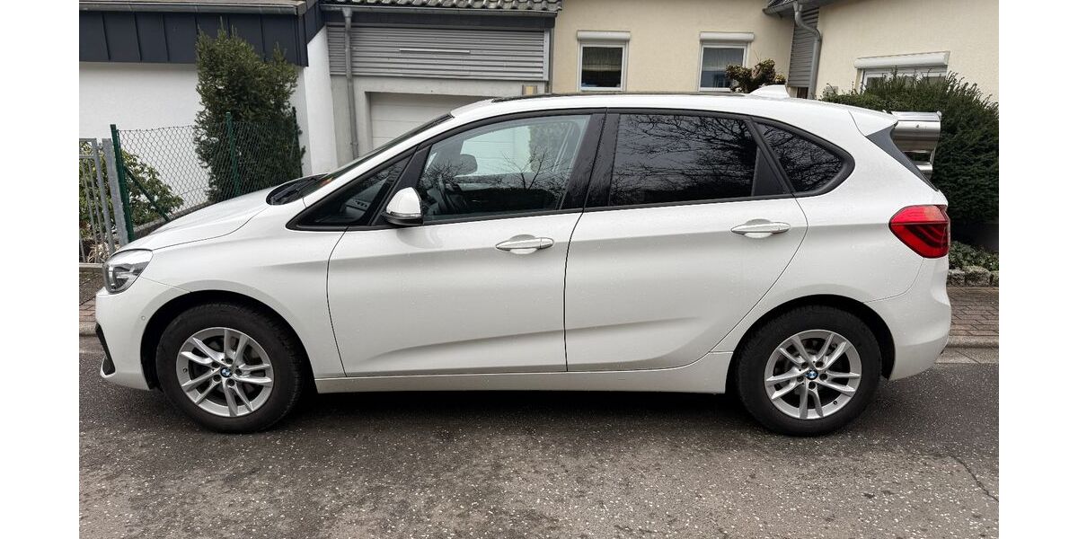 BMW 216 Active Tourer 184.000 km 9.800 &euro; Frankfurt 60594