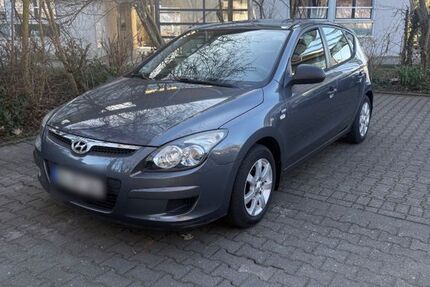 Hyundai i30 102.000 km 4.299 &euro; Düren 52351