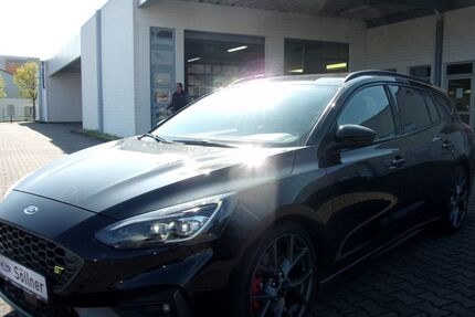 Ford Focus 93.600 km 21.990 &euro; Wolfen 06766