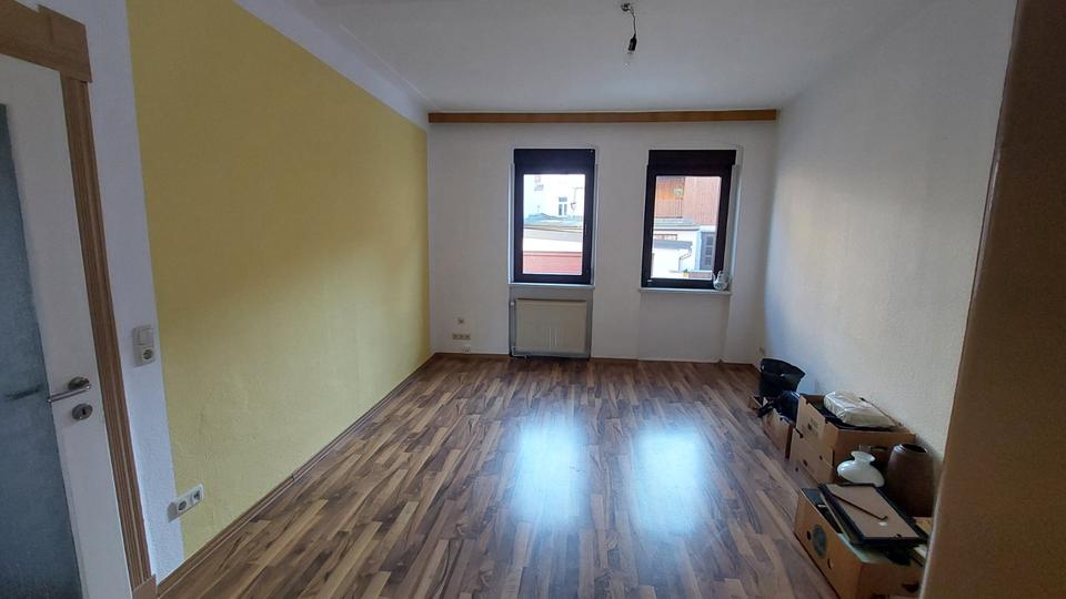 Mehrfamilienhaus, Wohnhaus Saalfeld (Saale) - 6 Zimmer, 136 m&sup2;, 259.000&euro; | Angebot:24369733