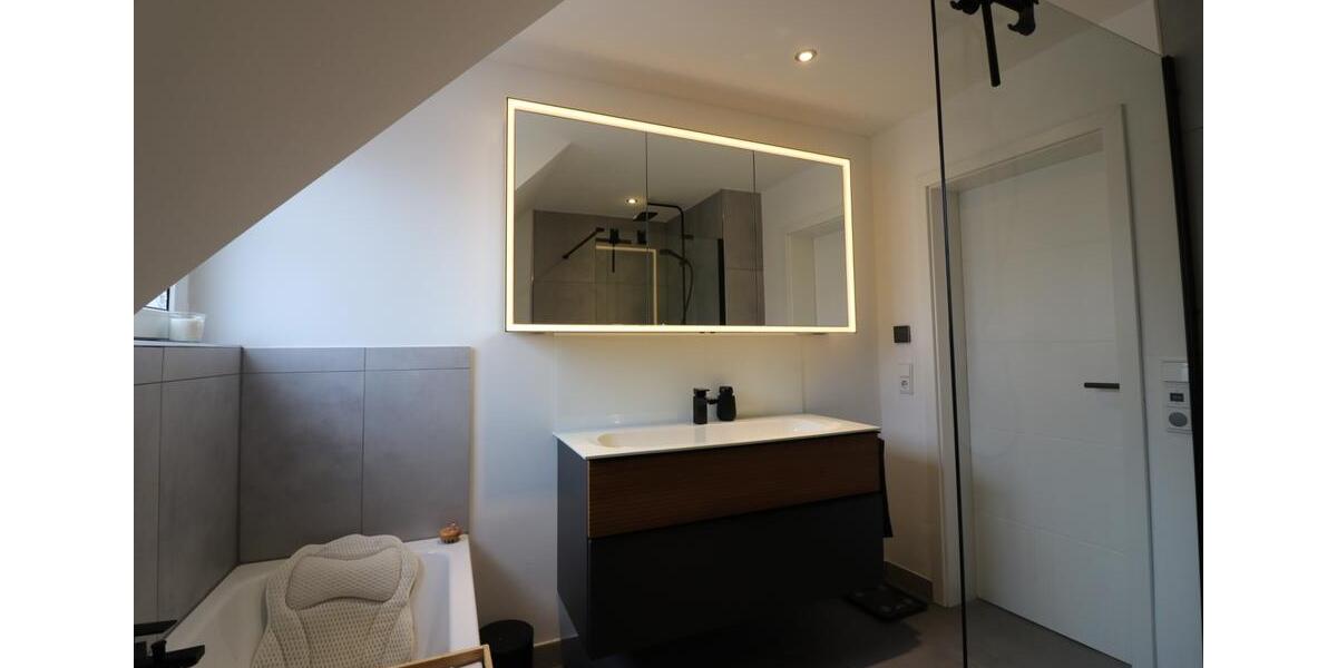 Doppelhaushälfte Mönchengladbach West - 5 Zimmer, 115 m&sup2;, 435.000&euro; | Angebot:24743739