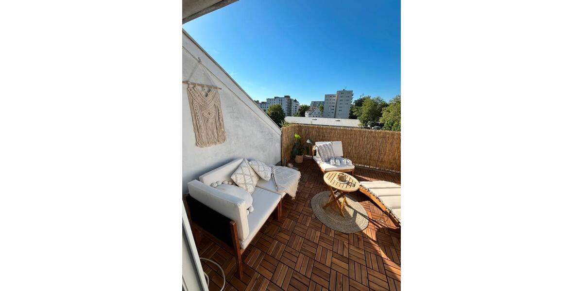 Dachgeschoßwohnung Wiesbaden Klarenthal - 3 Zimmer, 46 m&sup2;, 1.160&euro; | Angebot:24981584