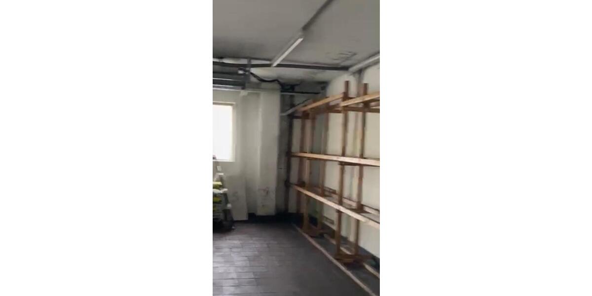 Lagerhalle Stellplatzhalle Gewerbehalle ca 190m2 mit Sektionaltor zimmer