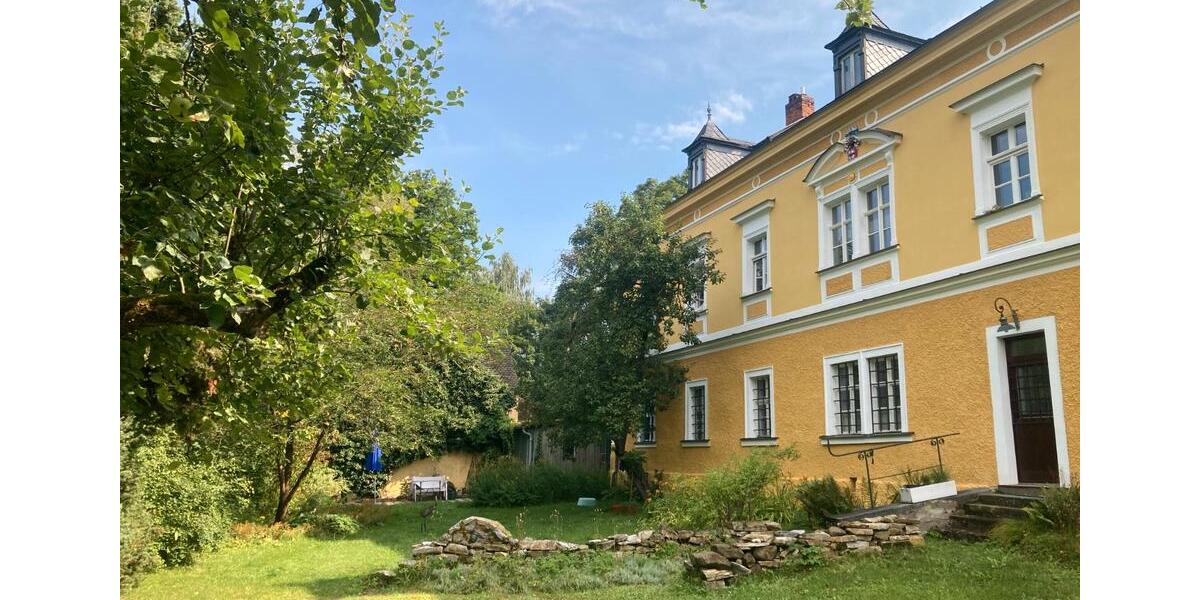 Etagenwohnung Marktredwitz - 7 Zimmer, 230 m&sup2;, 1.200&euro; | Angebot:26469947