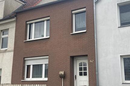 Wohnhaus mit Grundstück