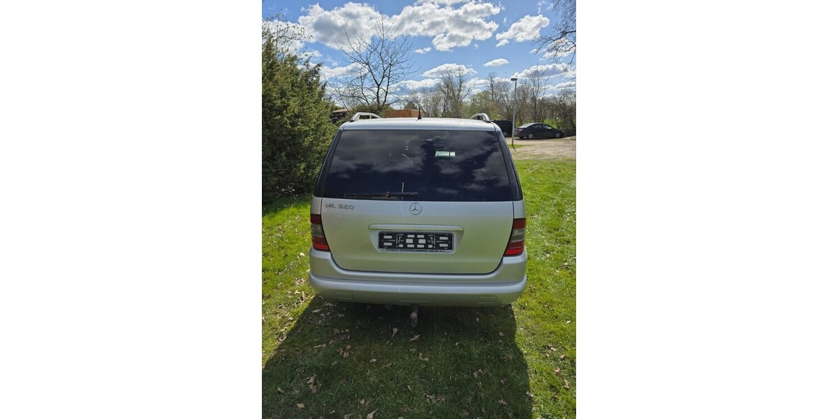 Mercedes-Benz ML 320 189.120 km 2.200 &euro; Bad Oldesloe 23843