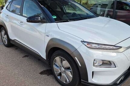 Hyundai KONA 44.150 km 16.500 &euro; Cham 93413