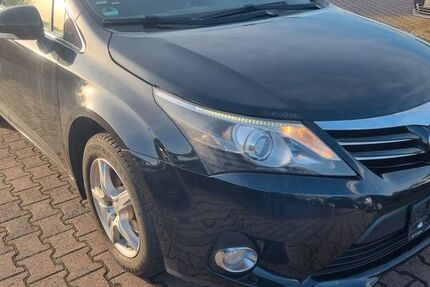 Toyota Avensis 264.800 km 4.990 &euro; Karlstein 63791