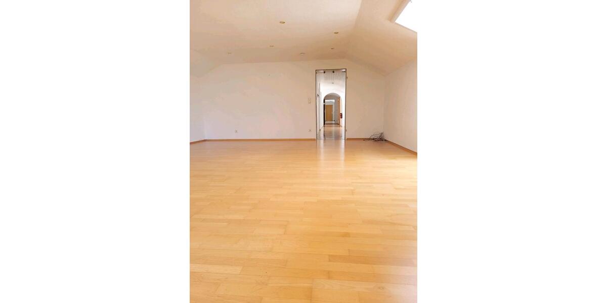 Dachgeschoßwohnung Immenstadt im Allgäu - 5 Zimmer, 102 m&sup2;, 370.000&euro; | Angebot:26326287