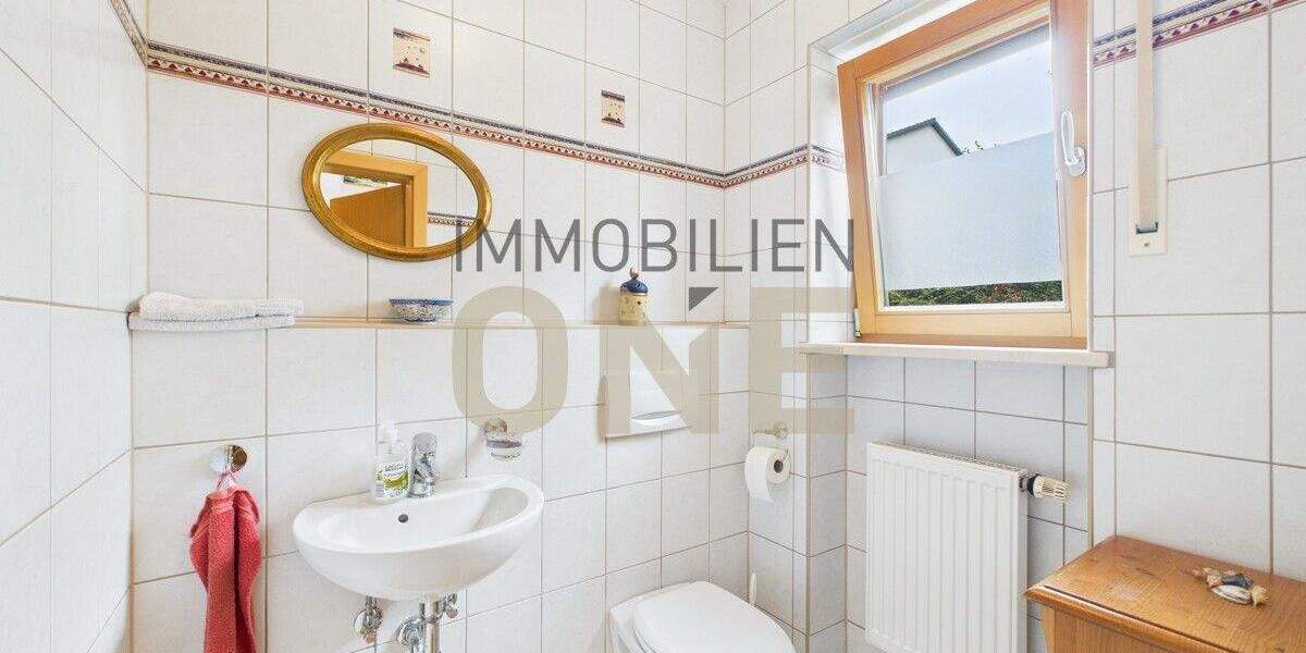 Großzügige Doppelhaushälfte mit Terrasse & Wintergarten in ruhiger Lage, Bj. 1998 6 zimmer