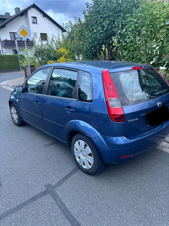 Ford Fiesta 235.000 km 1.250 € Hösbach 63768