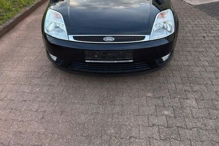 Ford Fiesta 132.000 km 1.150 &euro; Illingen 66557