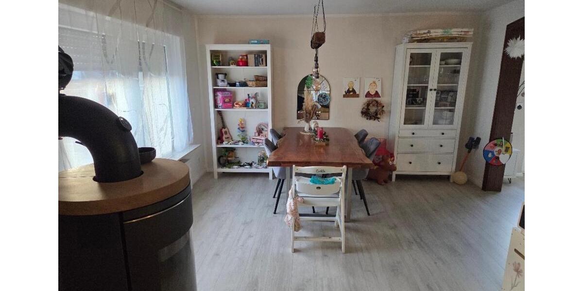 Heimeliges Einfamilienhaus mit Garage und viel Stauraum 4 zimmer