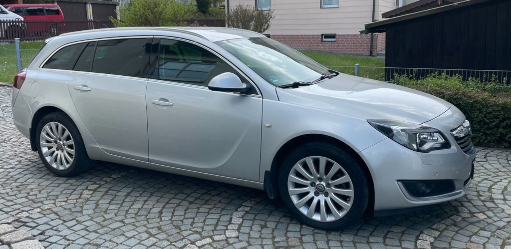Opel Insignia 124.500 km 9.490 &euro; Selb 95100