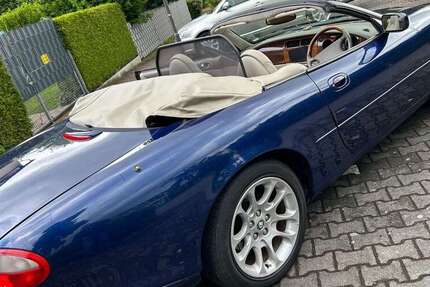 Jaguar XK8 142.000 km 9.800 &euro; Offenbach 63069