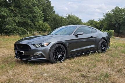 Ford Mustang 46.000 km 33.900 &euro; Buseck 35418
