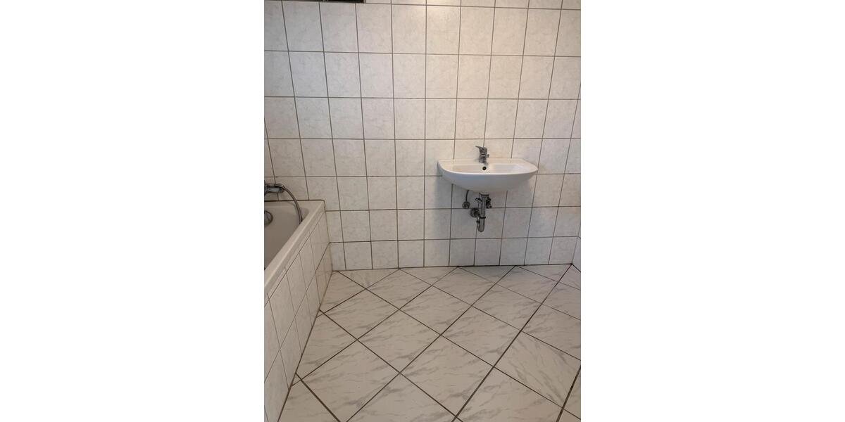 Erdgeschoßwohnung Nieder-Olm Olm - 1 Zimmer, 65 m&sup2;, 650&euro; | Angebot:25402023