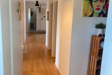 ruhige und helle 3,5 Zimmer-Wohnung in RV-West zimmer