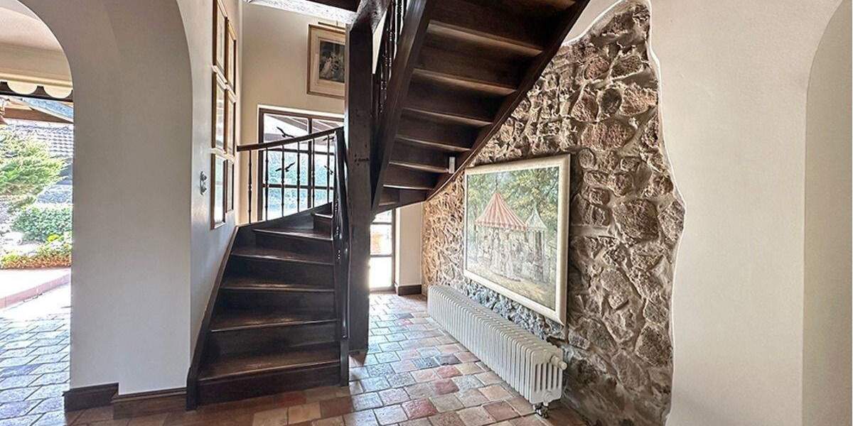 Einfamilienhaus Bruchköbel Oberissigheim - 8 Zimmer, 329 m&sup2;, 1.595.000&euro; | Angebot:25356349