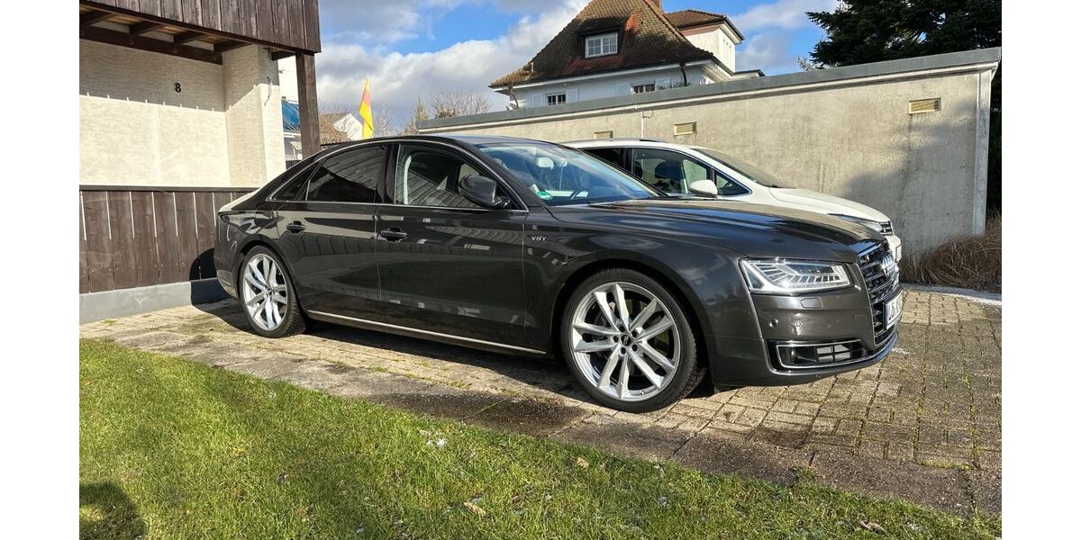 Audi A8 216.000 km 22.900 &euro; Lörrach 79541