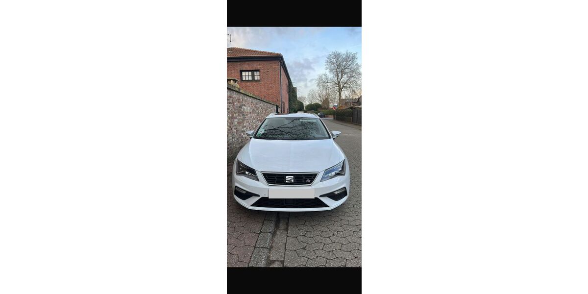 Seat Leon 98.000 km 12.499 &euro; Essen 45289